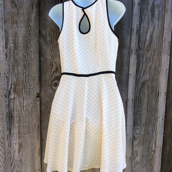 Retro Polka Dot Dress - Picture 2 of 5